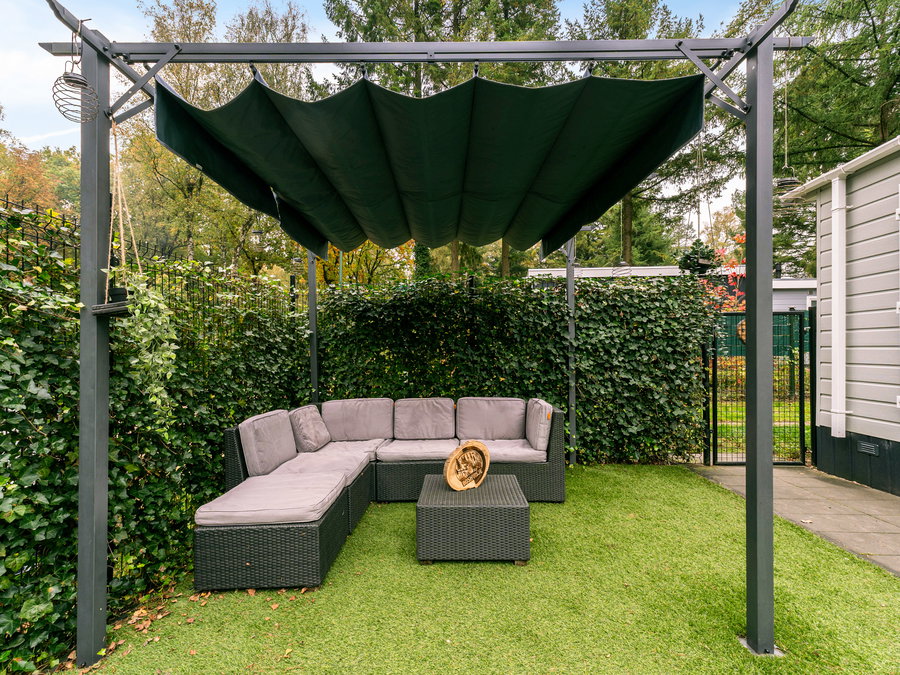 Beschutte loungeplek - Tuin