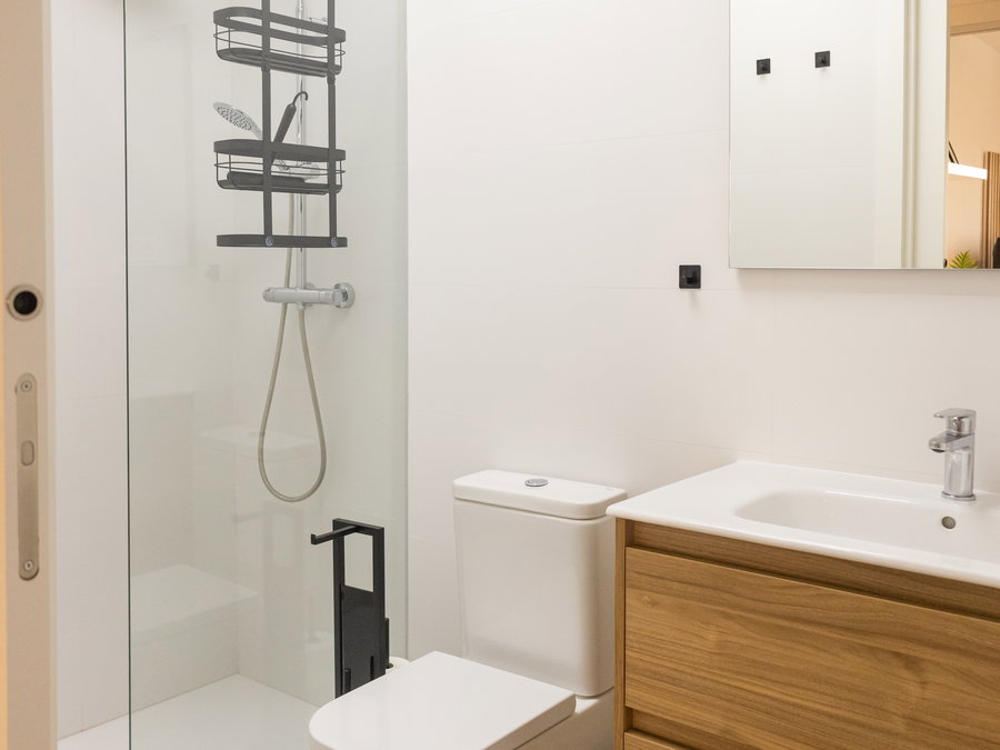 2e badkamer - Bathroom Bedroom 2