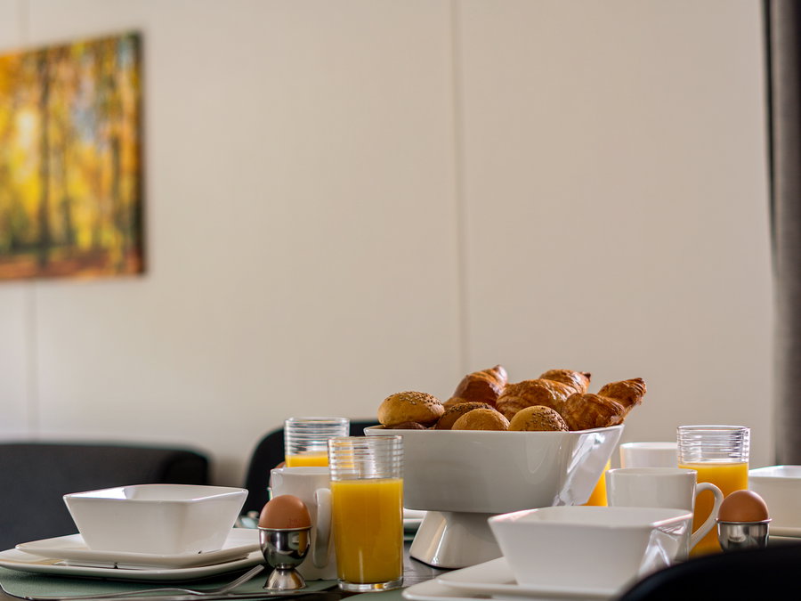 Ontbijten in het boshuisje - Eetgedeelte