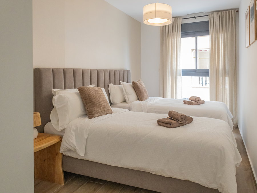 Slaapkamer 2 - Bedroom 2