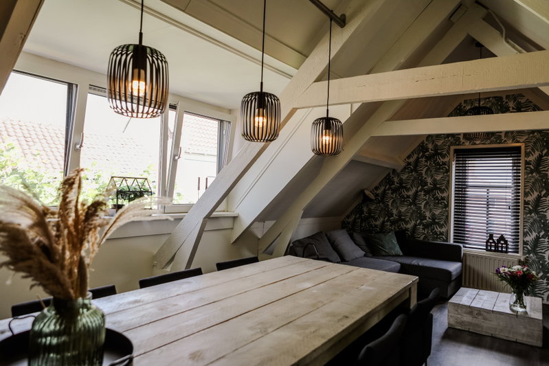 Eettafel met groot raam - Eetgedeelte