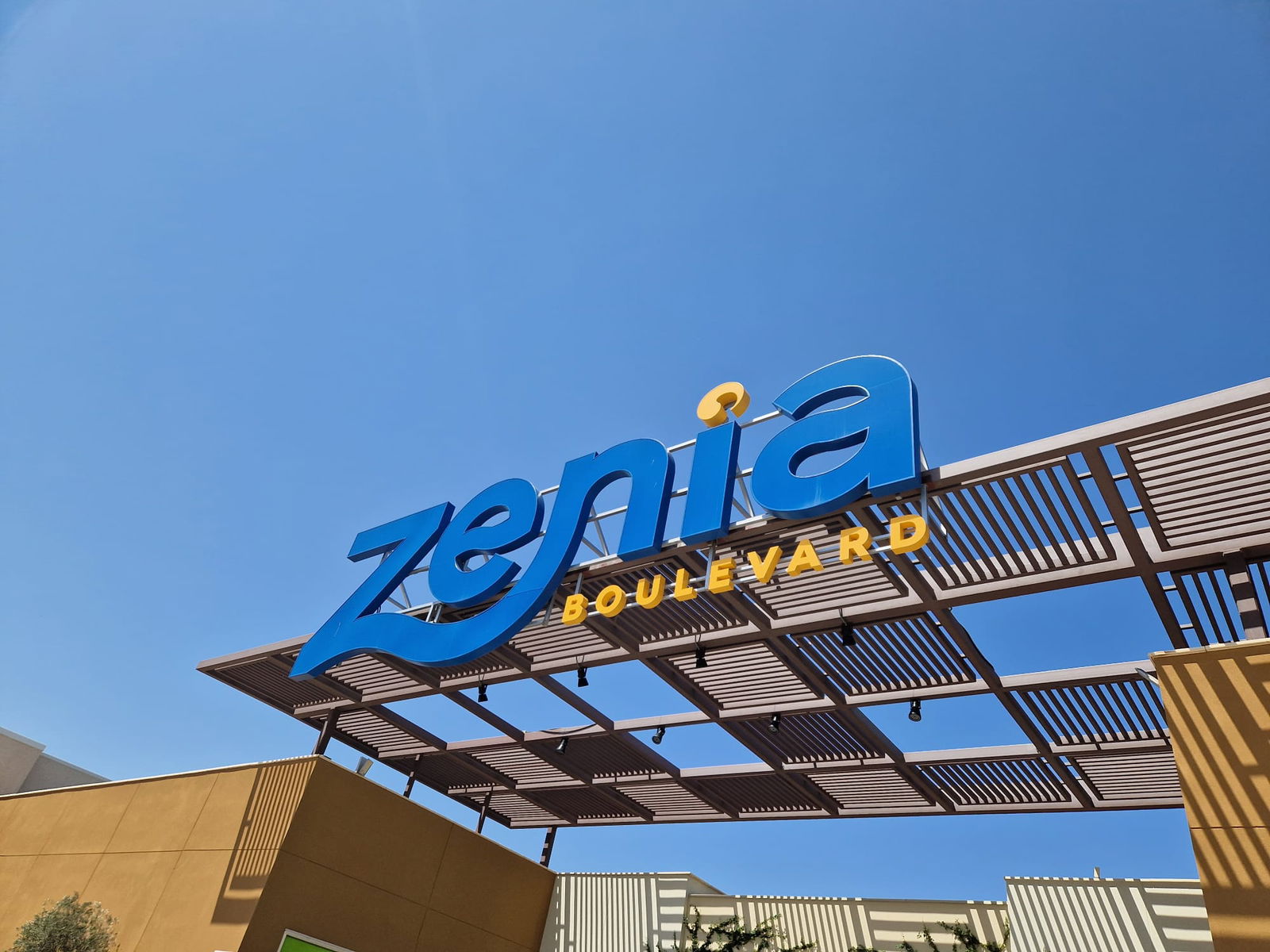 Winkelen in La Zenia op maar 7 minuten rijden