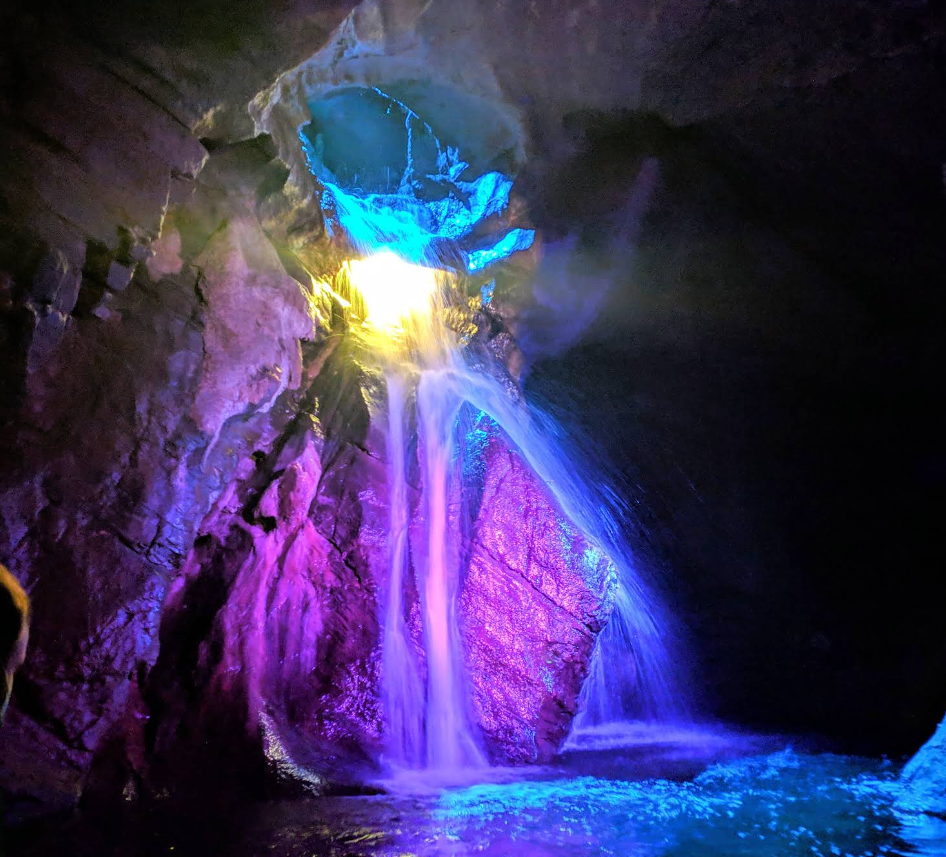 Bezoek de Grotten van Neptunus
