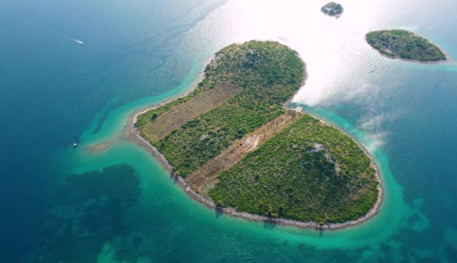 Galešnjak, Kroatische Eiland van de Liefde (Ca. 19km)
