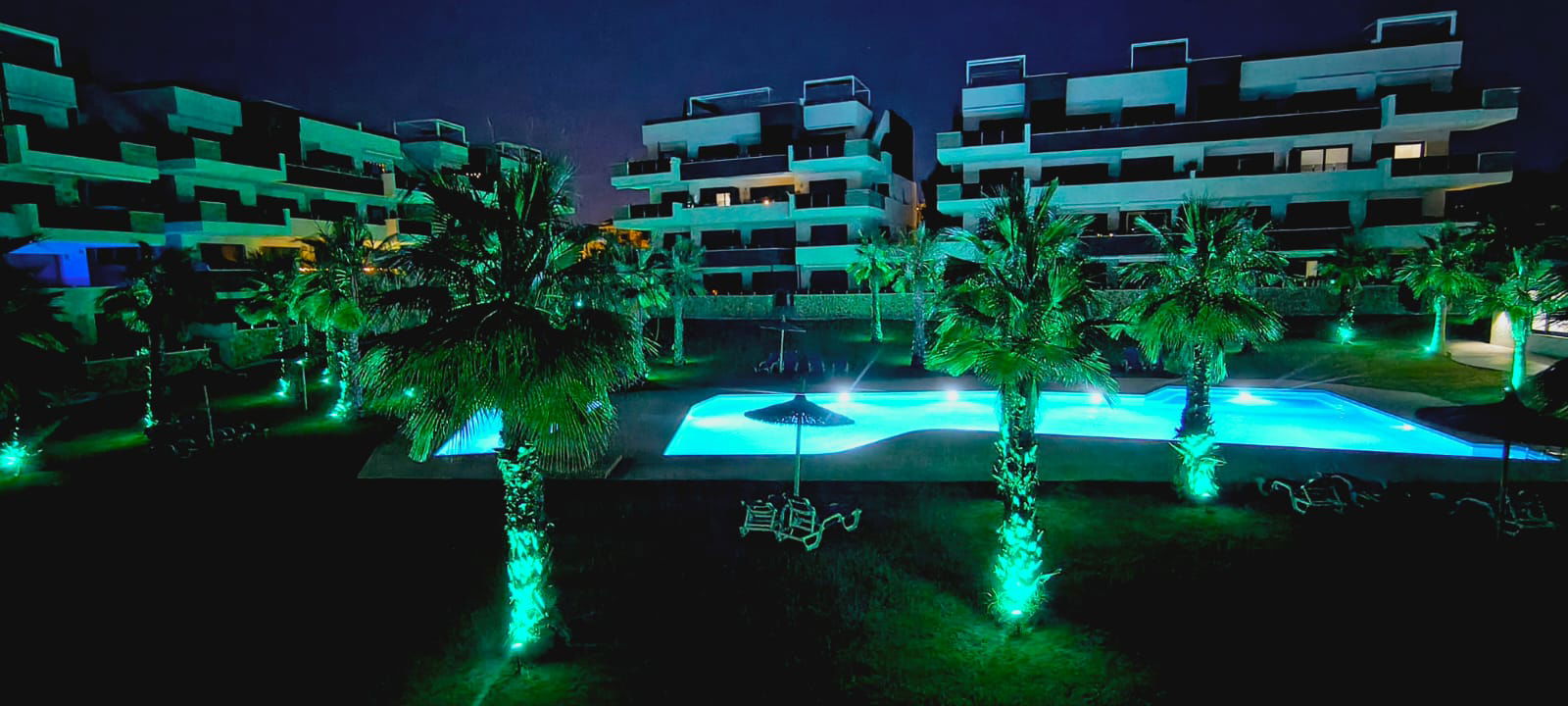 Avondverlichting zwembad