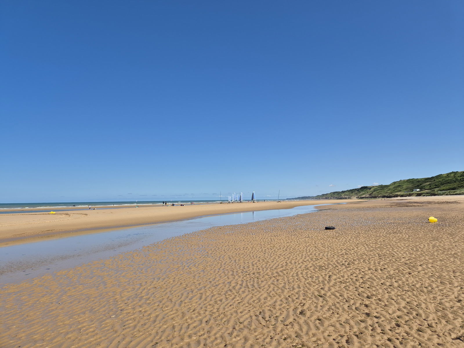 Omaha beach - 15 km